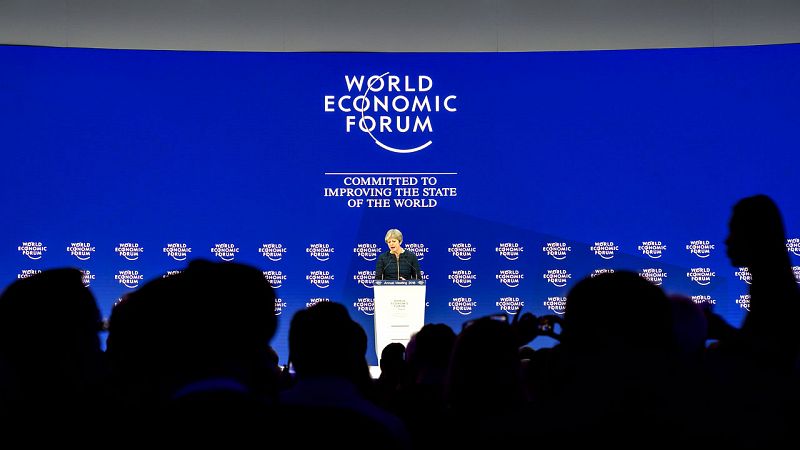 May pide en Davos más "acciones" y menos "retórica" en favor del libre comercio para afrontar el 'Brexit'