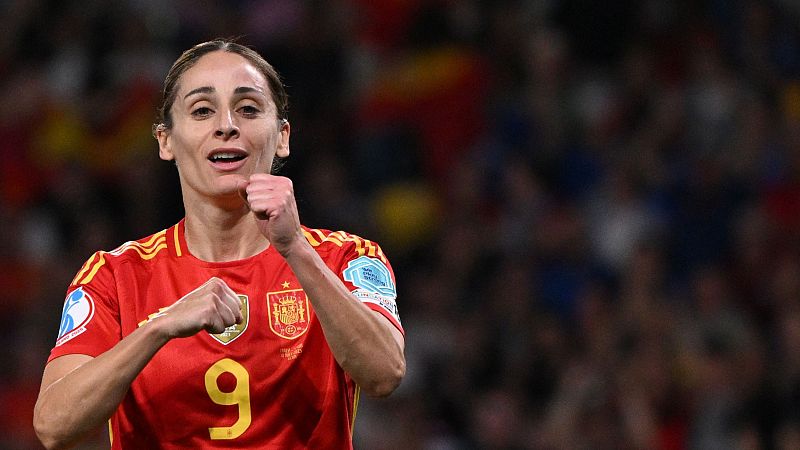 Esther González, totalmente recuperada y "disfrutando" cada minuto de la Eurocopa femenina
