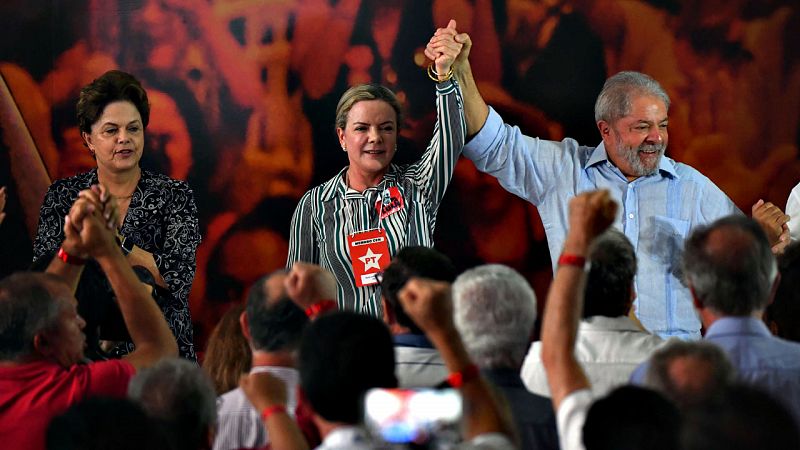 El Partido de los Trabajadores ratifica a Lula como candidato a la presidencia pese a la amenaza de inhabilitación