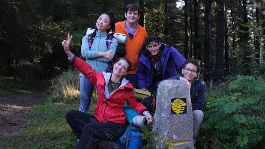 Los cinco jóvenes protagonistas de 'Caminantes'