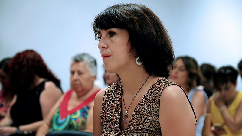 Juana Rivas entregará a su hijo menor al padre este viernes y las partes abordan cómo hacerlo con intimidad