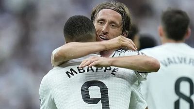 Mbappe abraza el '10' y se abre el debate sobre quien heredará el '9'