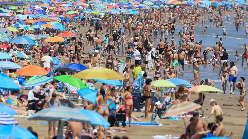 Radiografía de la sanidad en verano: "Al haber más población tendría que haber más atención"