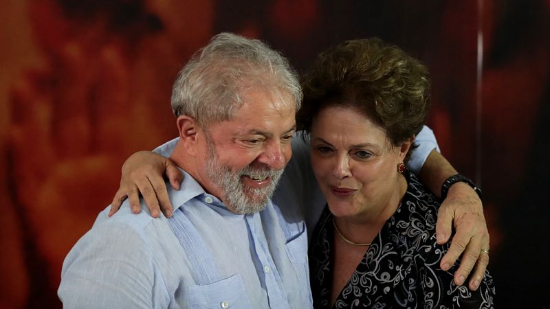 La defensa de Lula recurre la retirada de su pasaporte y la prohibición de salir de Brasil