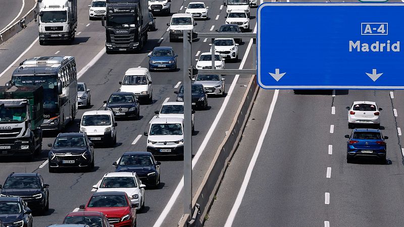 Retenciones en Madrid y Málaga en las primeras horas de la operación salida del 1 de agosto