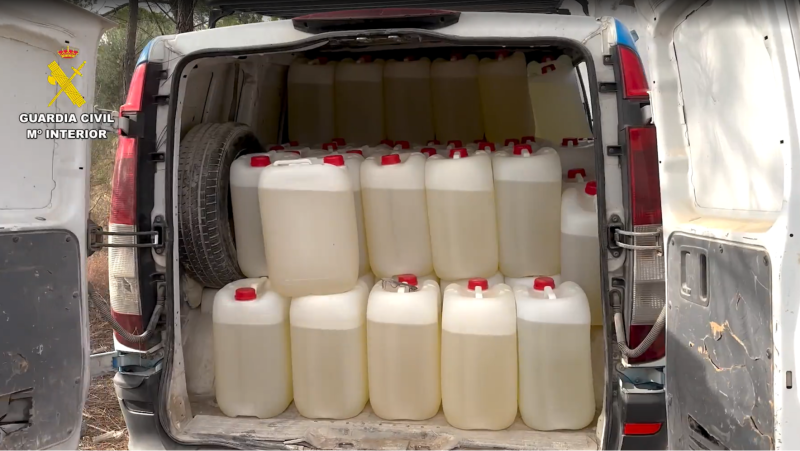 Desmantelada una red que abastecía a narcolanchas en Huelva: 24 detenidos y 24.000 litros de gasolina incautados
