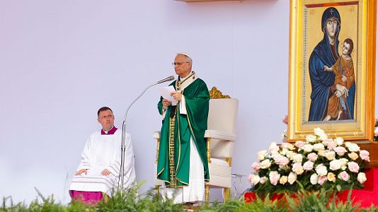 El papa Len XIV preside la Santa Misa con motivo del Jubileo de la Juventud, en Tor Vergata, Roma