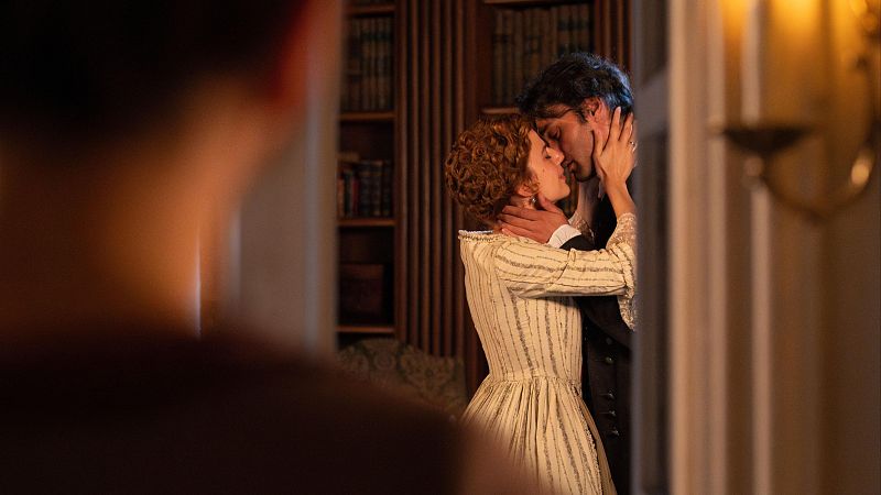 ¡Adriana y Rafael son vistos por Victoria en 'Valle Salvaje'!