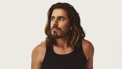 Roi Méndez se sube al salón: así fue su gira 'House Tour' casa por casa