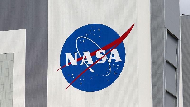 La NASA planea construir una base nuclear en la Luna como parte de su "carrera" espacial con China