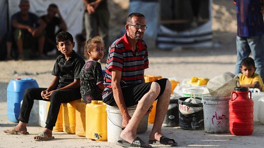 Al menos 20 muertos tras volcar un camin con ayuda humanitaria en Gaza