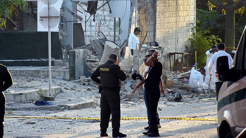 Siete policías muertos y más de 45 heridos en tres atentados en 48 horas en Colombia