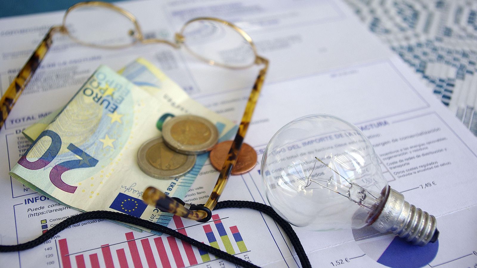 El INE confirma la subida de la inflación al 2,7% en julio, cuatro décimas más, por el tirón de la energía - Telediario 1 | Ver