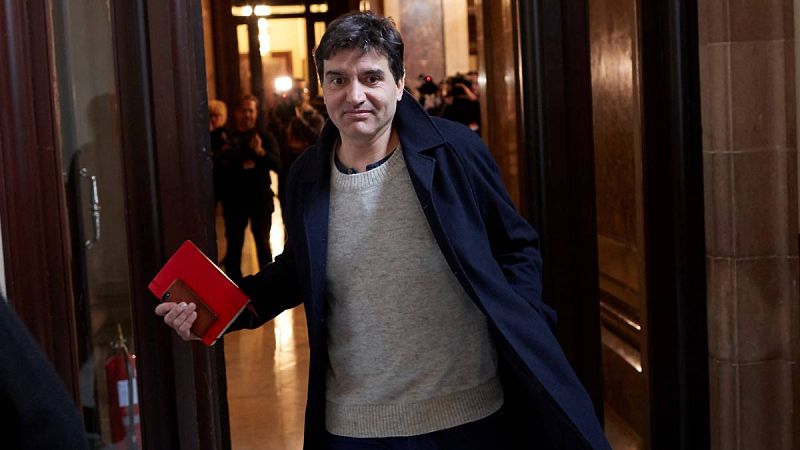 ERC apoya a Puigdemont pero avisa de que "por encima de todo está el país"