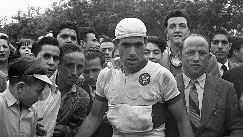Muere Bernardo Ruiz, uno de los primeros mitos del ciclismo espaol, a los 100 aos