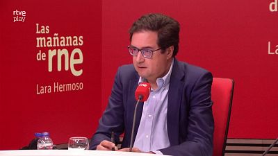 Óscar López: "Quien ejerce la presidencia de una autonomía escurriendo el bulto deteriora el modelo autonómico" - Las mañanas de RNE | Escuchar