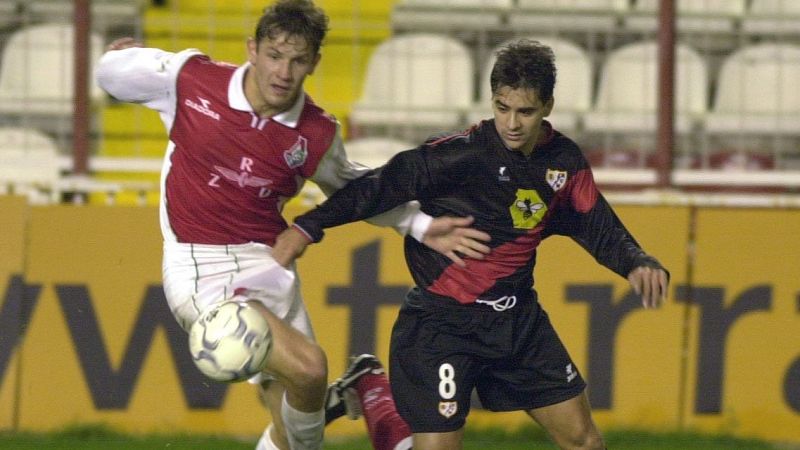 El Rayo Vallecano vuelve a Europa a puerta cerrada 25 años después de su paso por la Copa de la UEFA