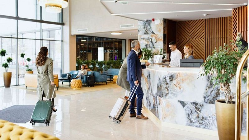 Les pernoctacions hoteleres cauen a Catalunya tot i l’augment de turistes