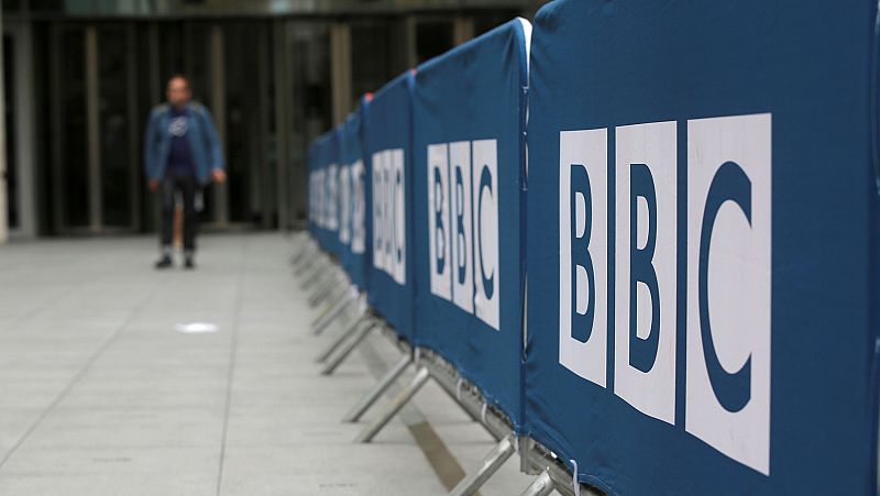 Un informe detecta brecha salarial contra las mujeres en la BBC pero niega parcialidad
