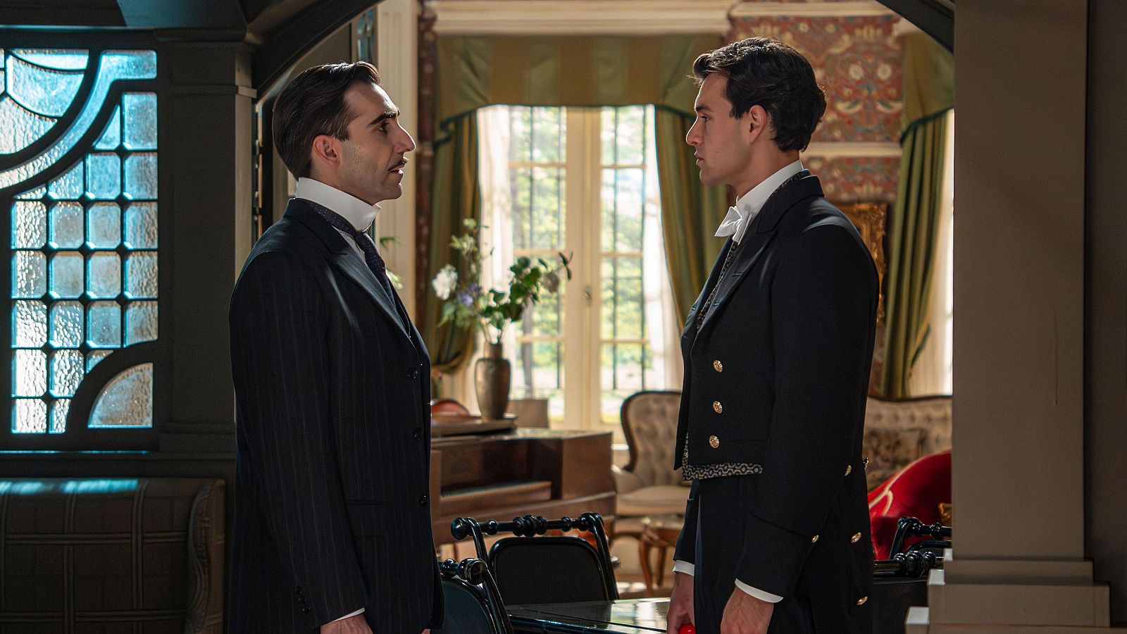 La Promesa: Lorenzo, dispuesto a vengarse de Curro - La promesa | Ver