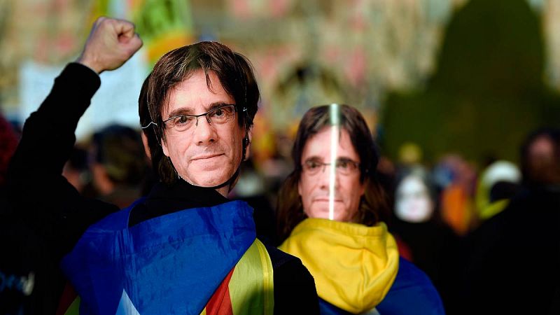 Cataluña entra en un escenario de vacío legal con un Puigdemont en cuestión