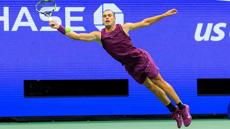 Alcaraz arranca el US Open con una clara victoria ante Opelka