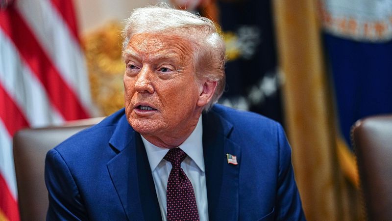 Trump preside una "gran reunión" sobre Gaza, donde los ataques israelíes y el hambre dejan más de 40 muertos