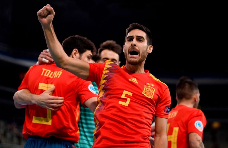 España rescata un punto ante la debutante Francia