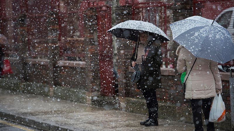 Las nevadas dificultan el tráfico en más de 1.300 kilómetros del norte y en zonas del sur