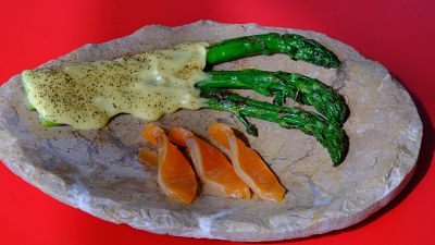 Receta de esprrago verde a la plancha con pilpil y trucha de MasterChef Celebrity 10