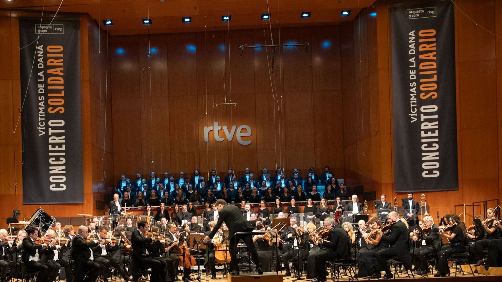 LA ORQUESTA Y CORO RTVE OFRECE UN CONCIERTO SOLIDARIO EN VALENCIA EN MEMORIA DE LAS VCTIMAS DE LA DANA