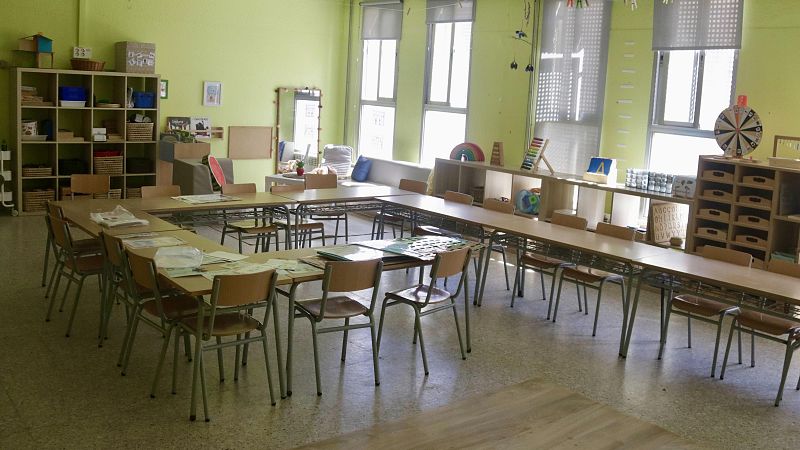 Torna l'activitat a les aules amb menys alumnes i més docents