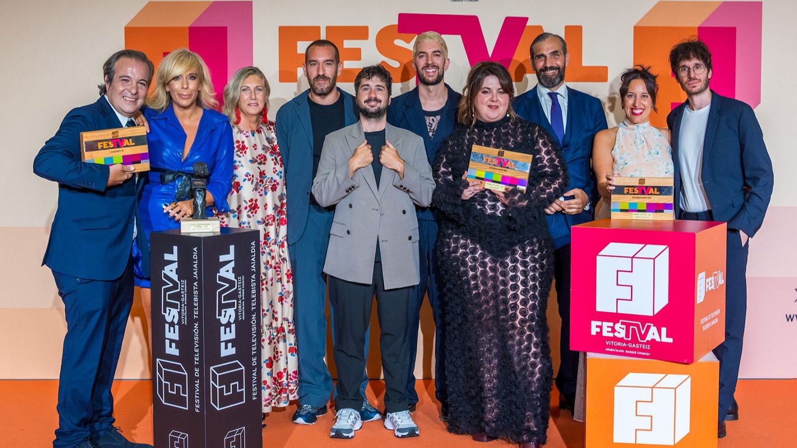 Ana María Bordas, 'La Revuelta', 'Futuro Imperfecto' y José Fernández recogen premios en el FesTVal 2025 | Ver