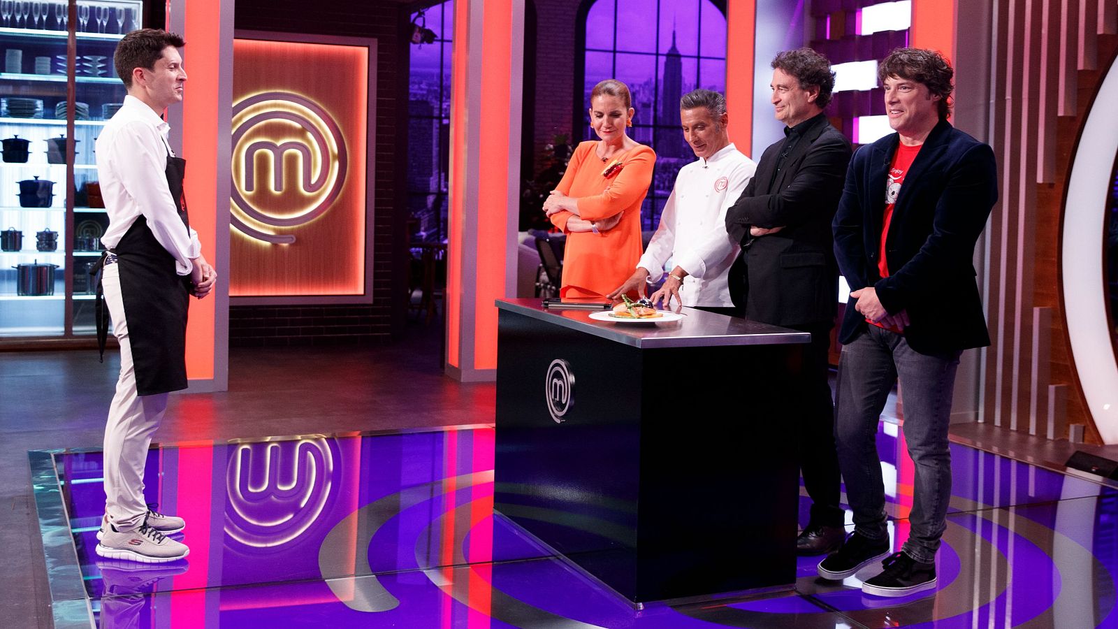Jorge Luengo revoluciona MasterChef Celebrity 10 - MasterChef | Ver