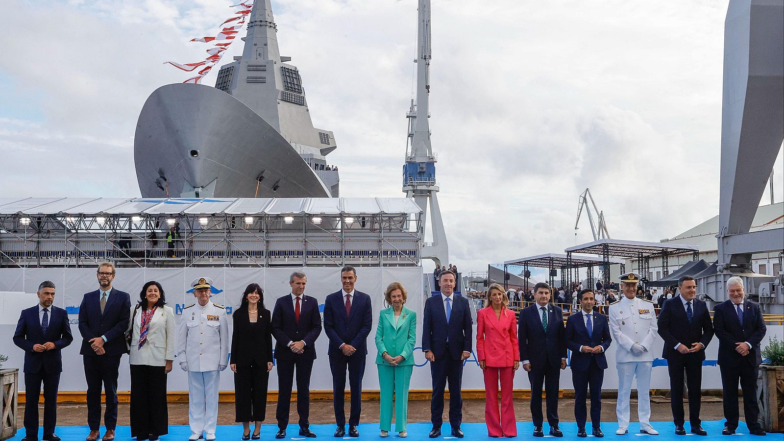 Sánchez celebra en Ferrol la botadura del F-111 Bonifaz - Informativo 24h | Ver