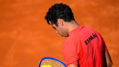 Espa�a se queda al borde de la eliminaci�n  tras las derrotas de Pablo Carre�o y Jaume Munar
