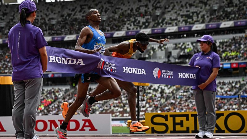 Simbu y Petros protagonizan un final de maratón decidido al sprint en el Estadio Nacional de Tokio