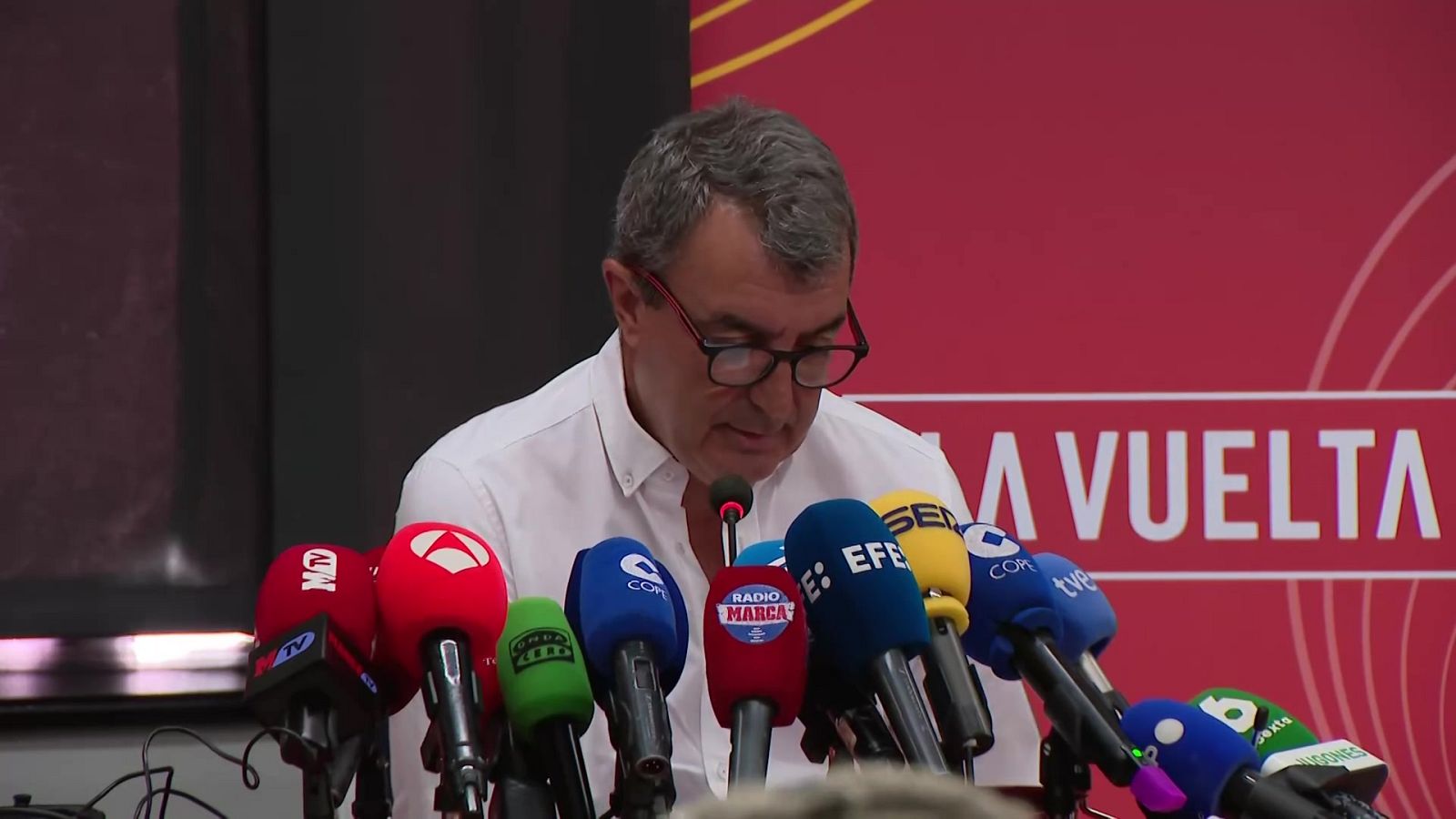 El director de la Vuelta "lamenta" y "condena" las protestas propalestinas en Madrid | Ver