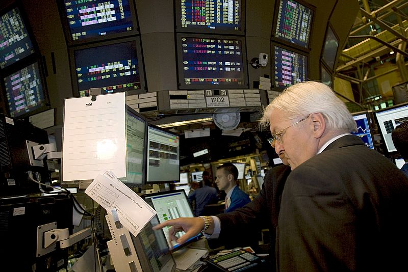 Wall Street cierra con la mayor pérdida de puntos de su historia, un 6,98%
