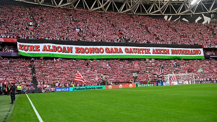 San Mames muestra una pancarta propalestina en su encuentro ante el Arsenal en la Champions League