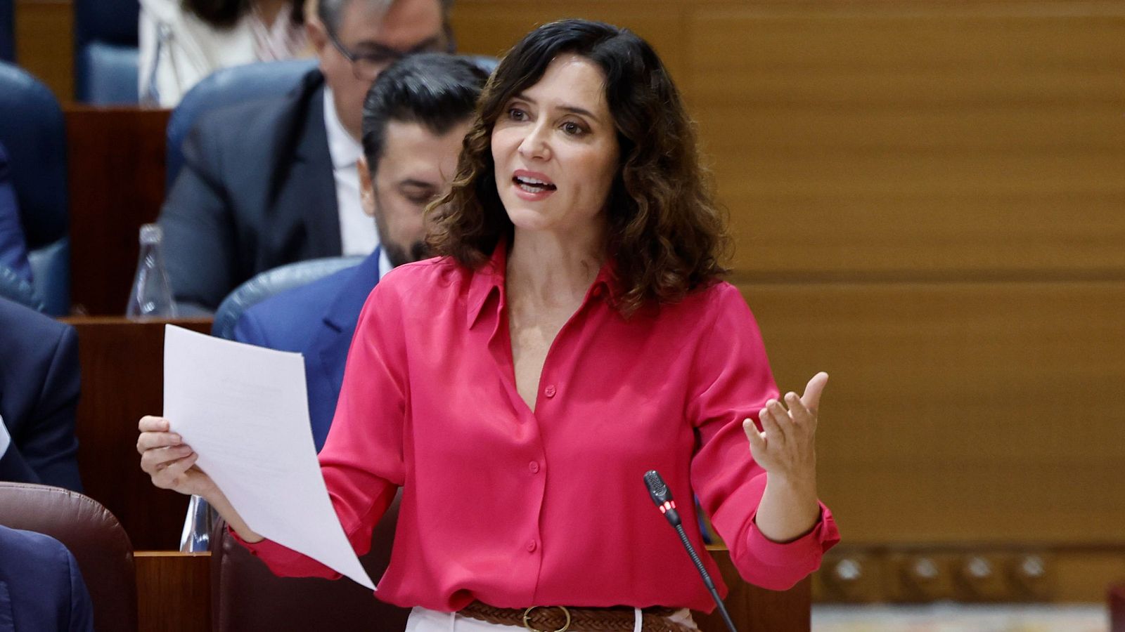 La oposición llama a Ayuso "portavoz de Netanyahu" | Ver