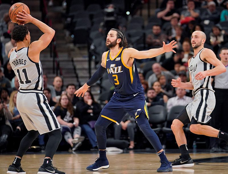 Rubio muestra su magia ante los Spurs de Pau; Mirotic aporta un doble-doble en su debut