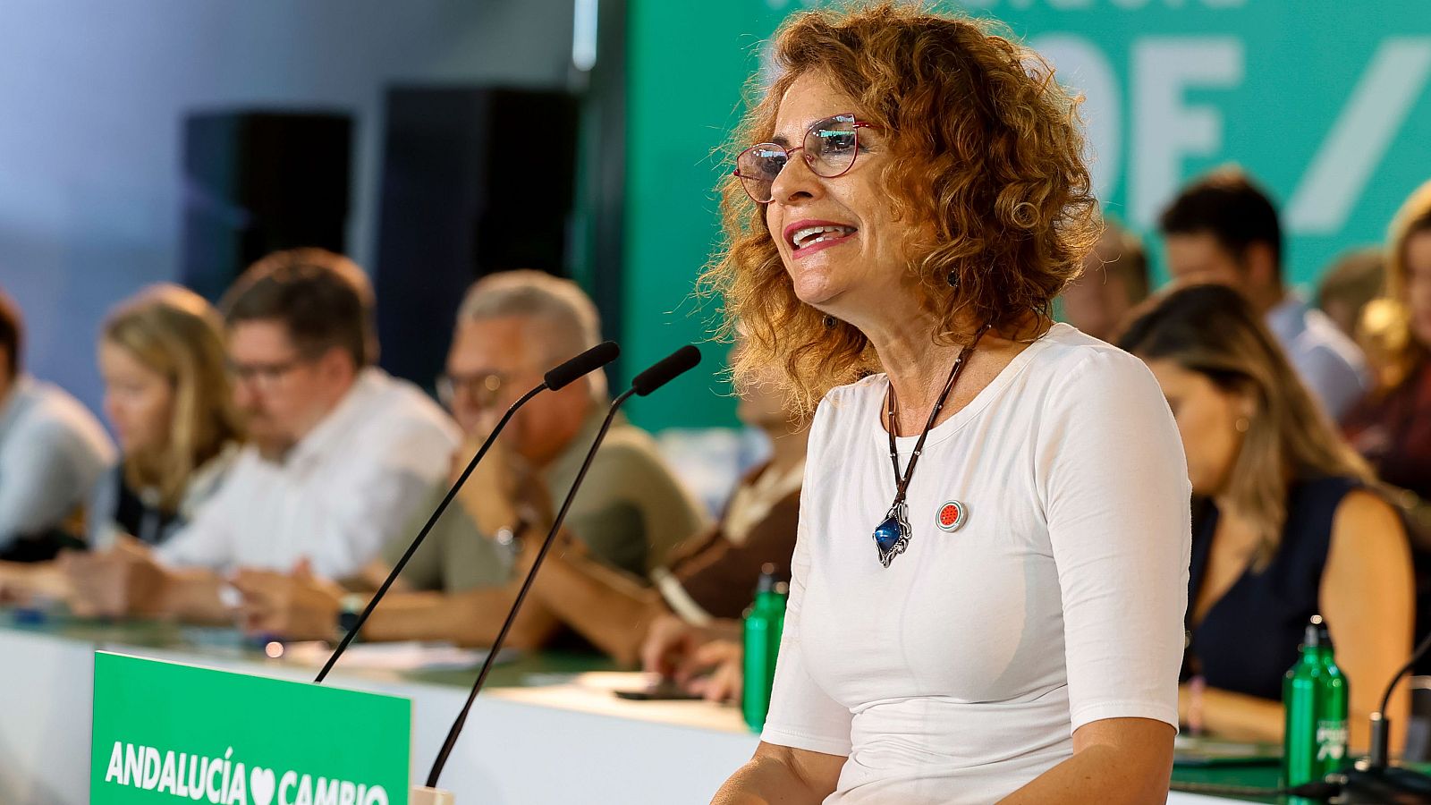 Montero llama "indecentes" a quienes no condenan el "genocidio" en Gaza - Fin de semana 24h | Ver