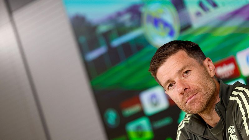 Xabi Alonso no hace "una gran bola" sobre la sustitución de Vinícius y afirma estar "contento" con el brasileño