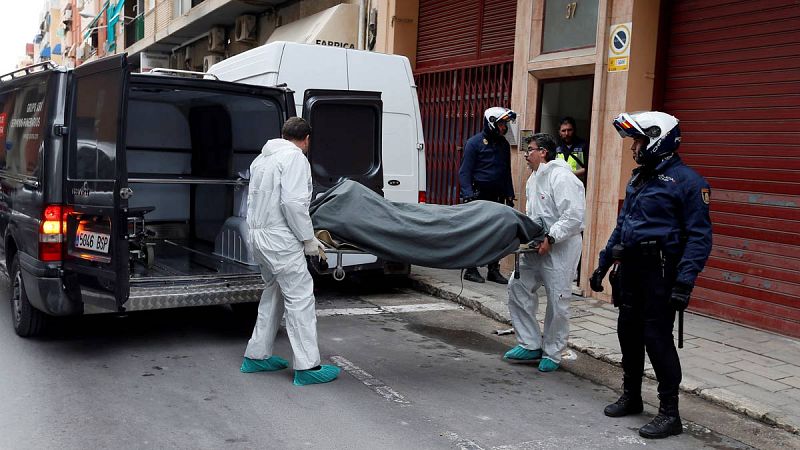 Un menor de 14 años mata de una puñalada a su hermano de 19 en Alicante