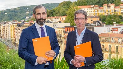 Eduardo Fernndez Palomares y Roberto Sacristn, ayer en San Sebastin