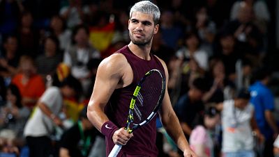 Alcaraz arrolla a Nakashima, iguala su r�cord de triunfos y sella su novena semifinal