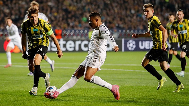 Mbappé exhibe su forma en la Champions con un triplete al Kairat