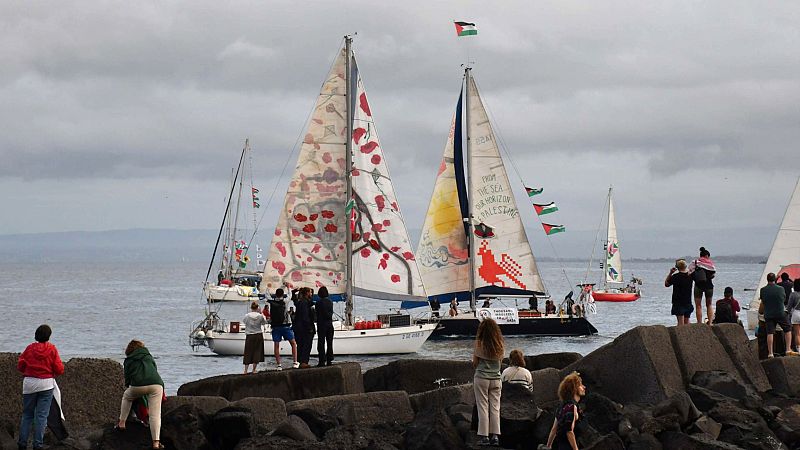Meloni insta a los activistas italianos de la Flotilla a Gaza que vuelvan y retira las fragatas que les protegían