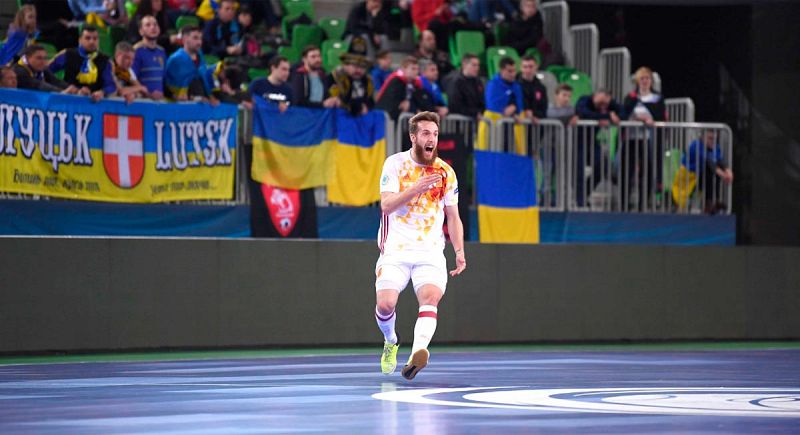 Pola mete a España en las semifinales